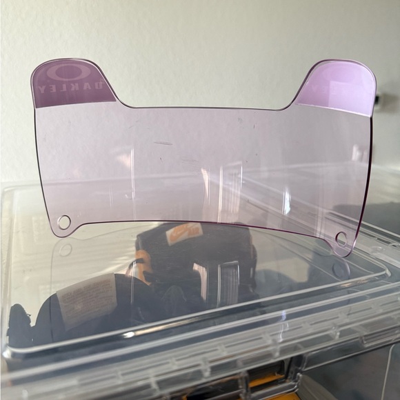 Oakley Football Visor - Picture 2 of 3